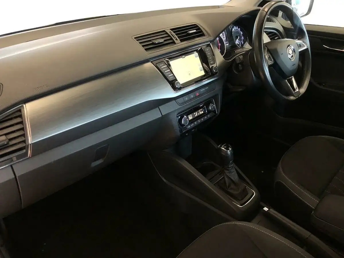 2019-skoda-fabia-10-tsi-se-l-109ps-estate-dsg-big-1