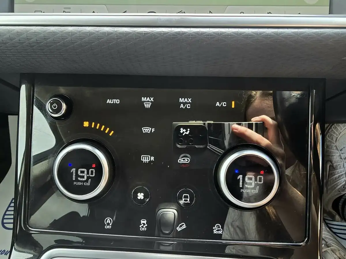 2019-land-rover-range-rover-evoque-20-d180-s-big-22