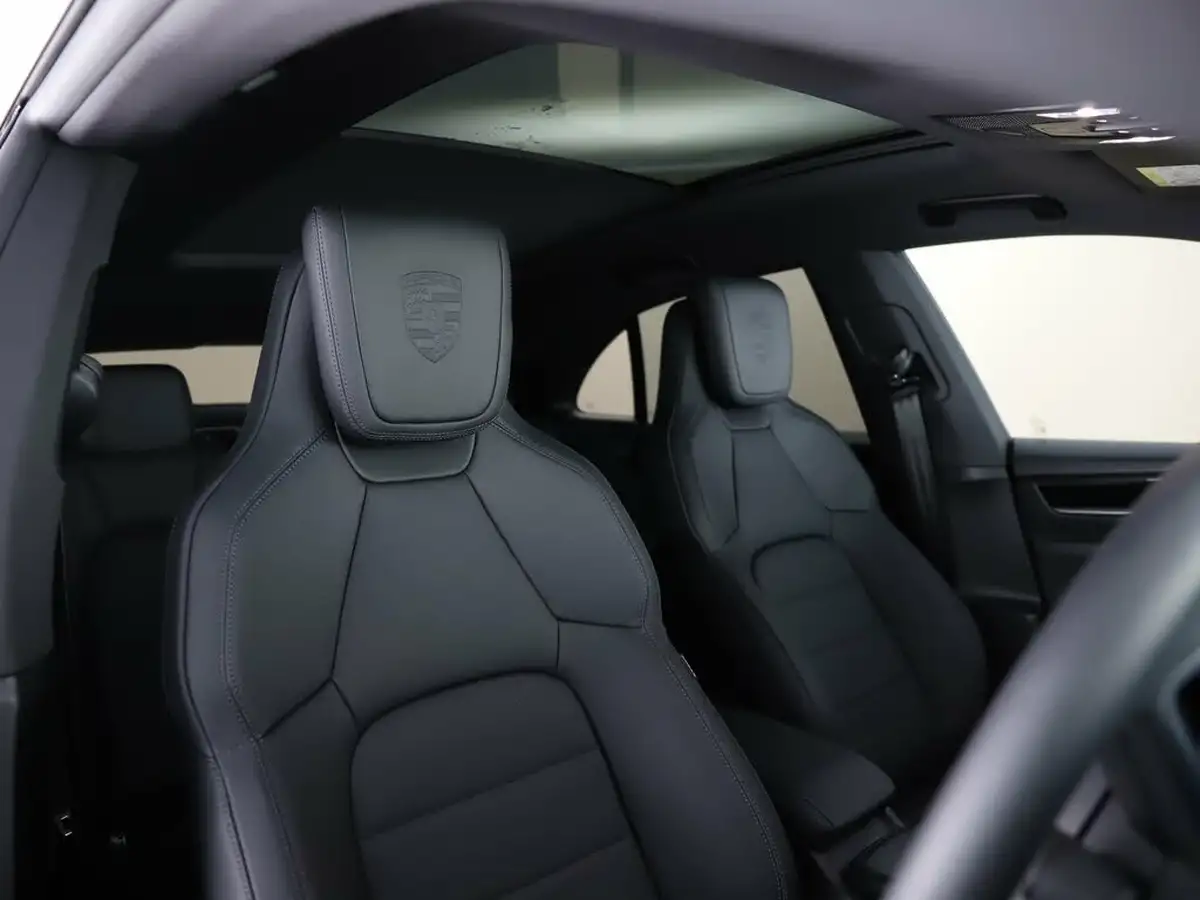 2025-porsche-macan-e-electric-big-12