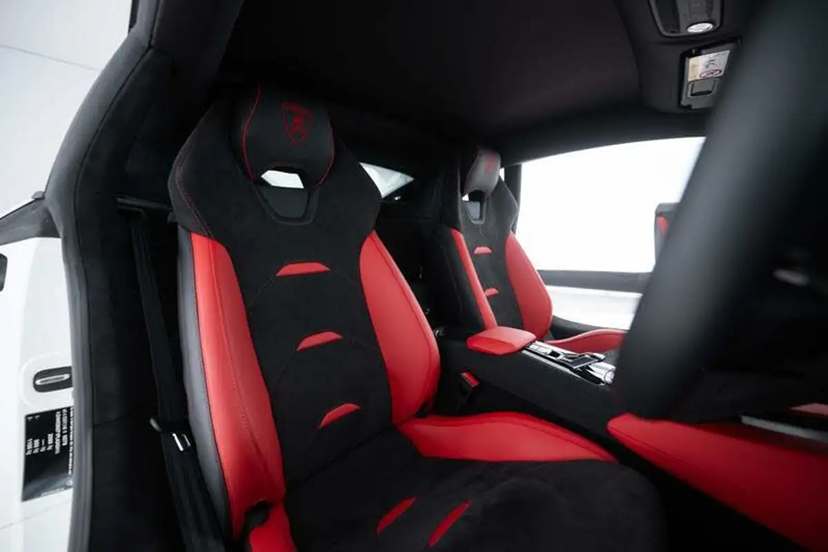 2023-lamborghini-huracan-52-tecnica-big-11