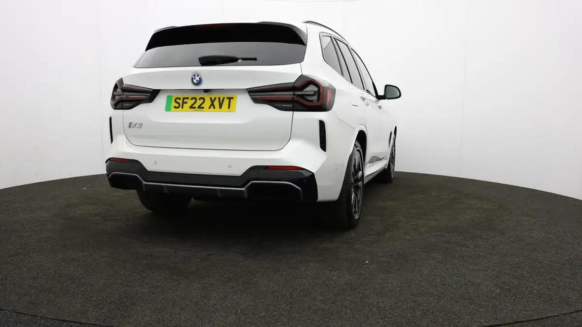 2022-bmw-ix3-e-m-sport-big-74