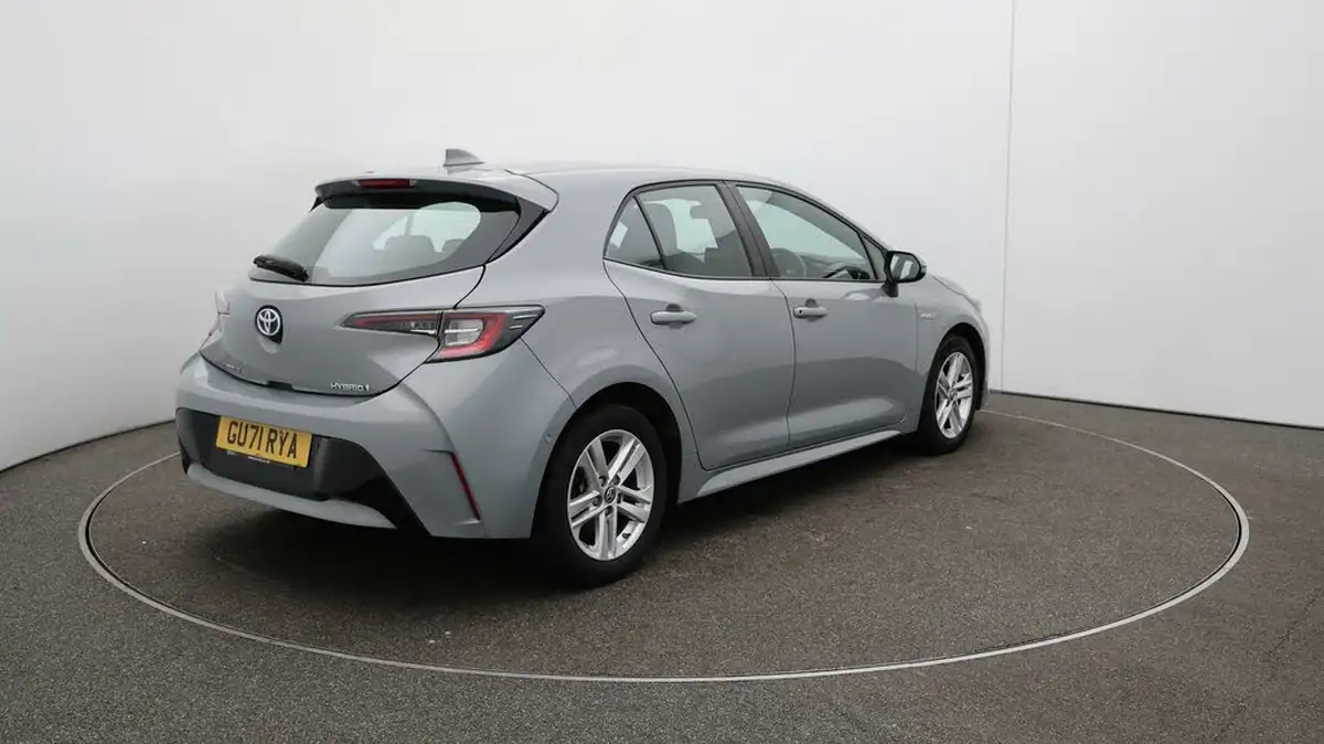 2021-toyota-corolla-18-vvt-i-icon-tech-spare-wheel-hatchback-5d-big-7