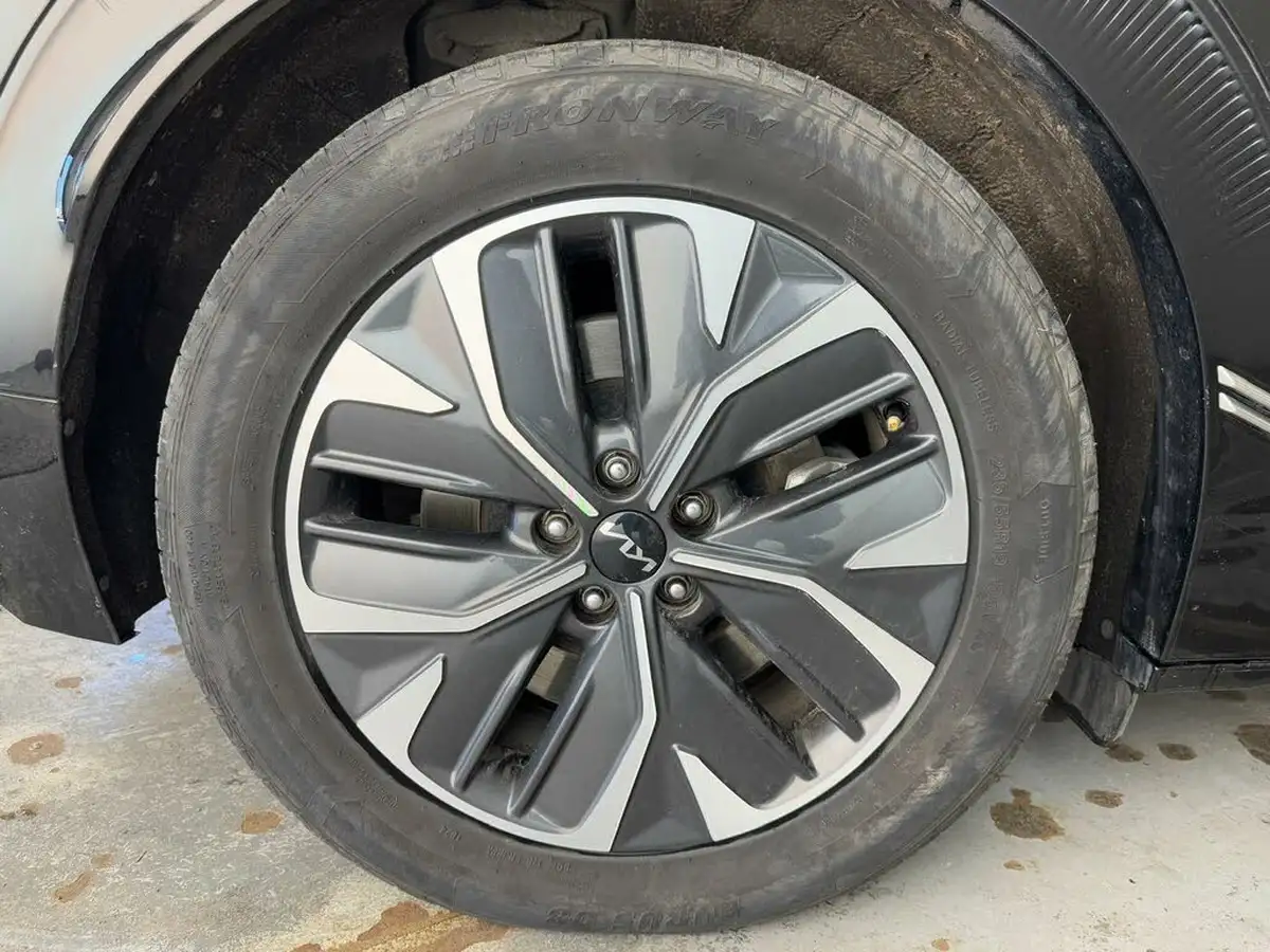 2023-kia-ev6-e-air-big-36