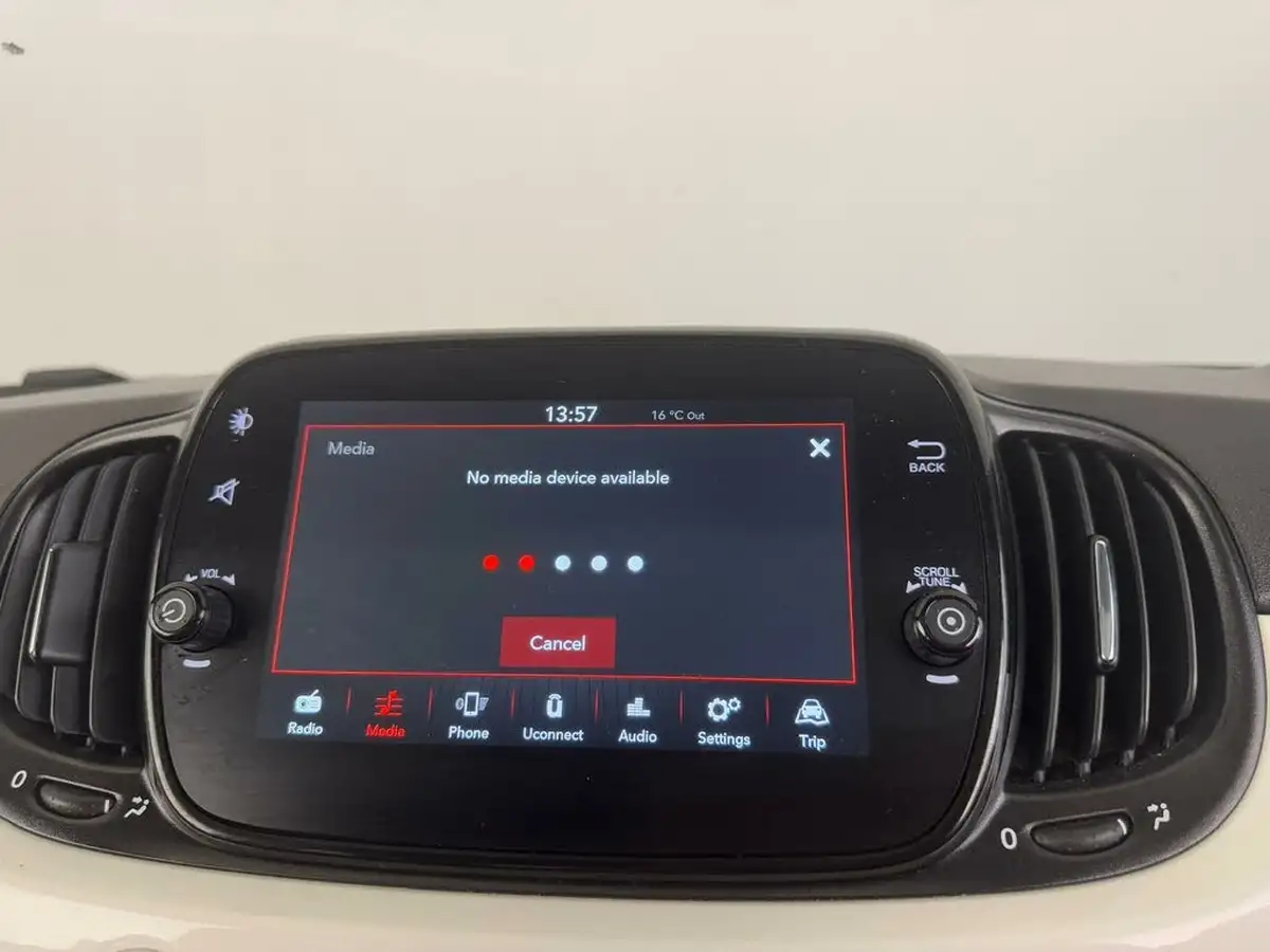 2021-fiat-500-10-lounge-big-40