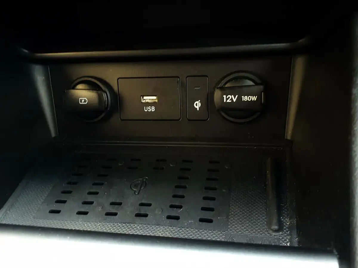 2022-hyundai-kona-16-gdi-premium-big-24