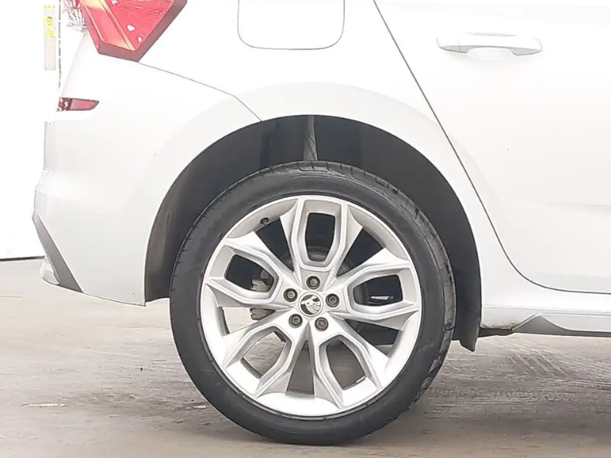 2020-skoda-kamiq-10-tsi-se-l-115ps-dsg-big-11