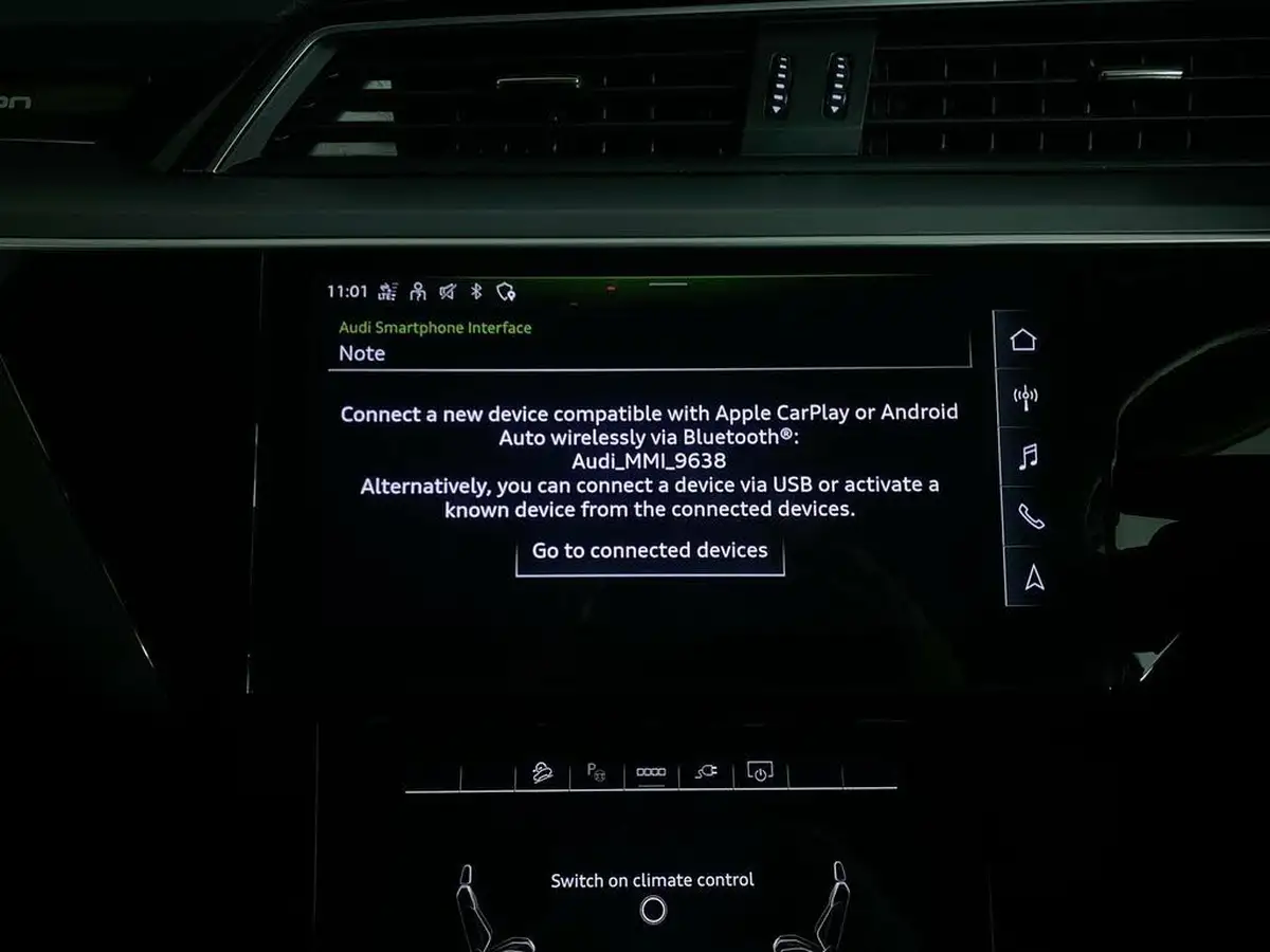 2022-audi-e-tron-55e-technik-station-wagon-big-32