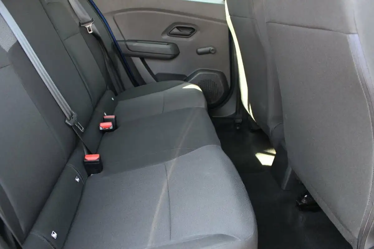 2022-dacia-sandero-10-sce-essential-big-13