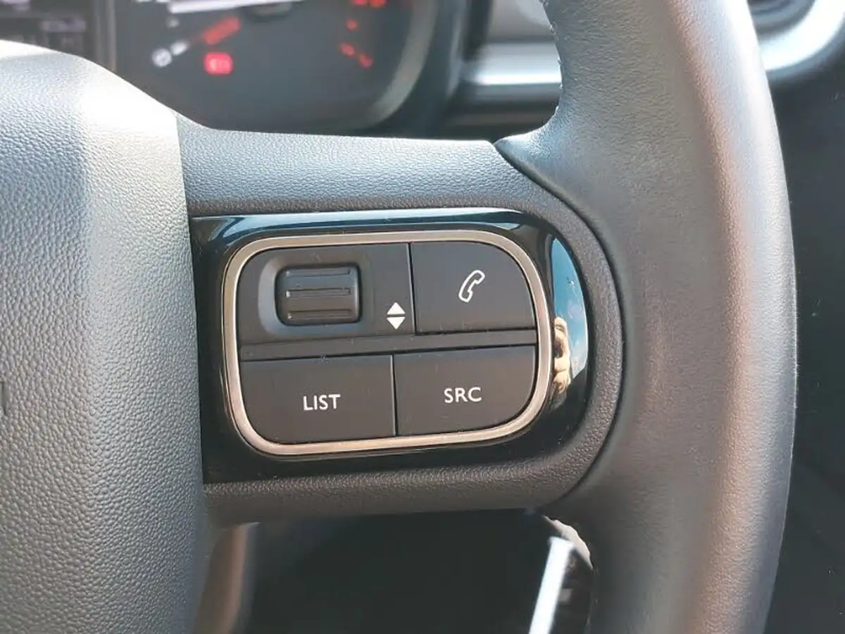 2020-citroen-c3-12-puretech-flair-83ps-big-12