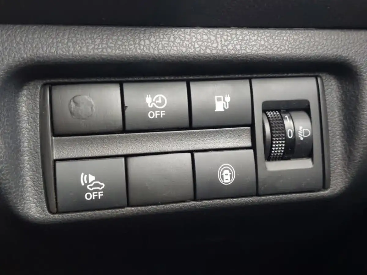 2020-nissan-leaf-e-acenta-big-12