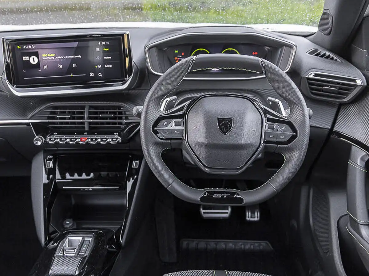 2025-peugeot-2008-suv-12-puretech-gt-136ps-hybrid-e-dsc6-big-7