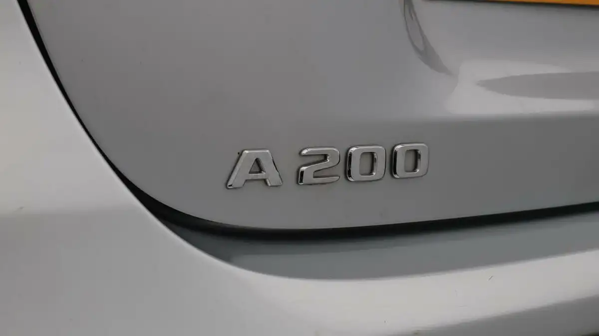 2022-mercedes-benz-a-class-13-a200-amg-line-executive-edition-hatchback-5d-7g-dct-big-22