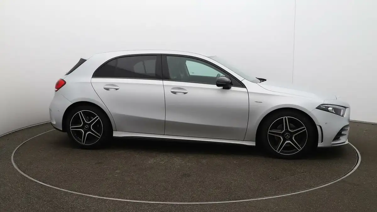 2022-mercedes-benz-a-class-13-a200-amg-line-executive-edition-hatchback-5d-7g-dct-big-40