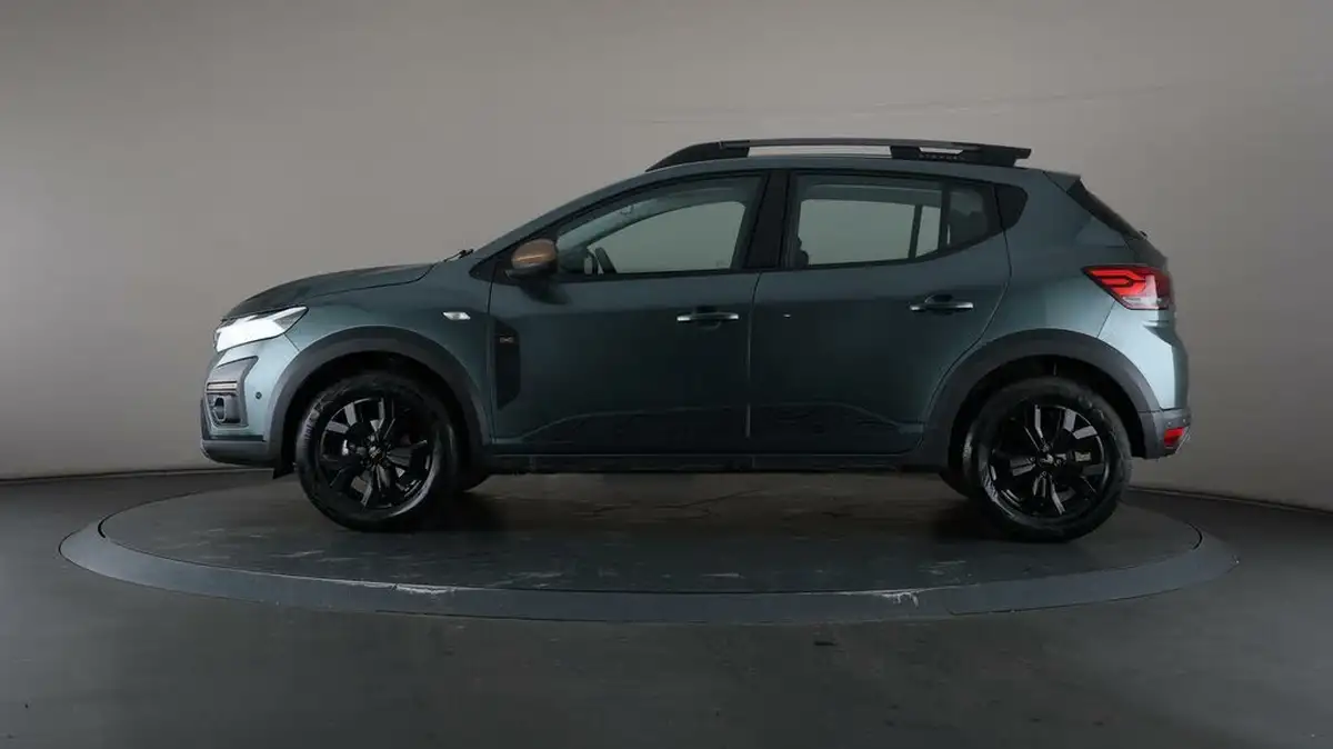2023-dacia-sandero-stepway-10-tce-extreme-100bhp-bi-fuel-big-4