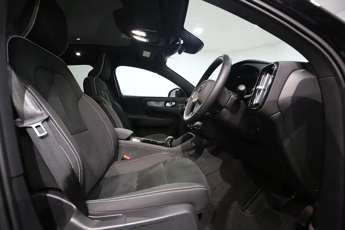 2023-volvo-c40-e-twin-recharge-ultimate-big-18