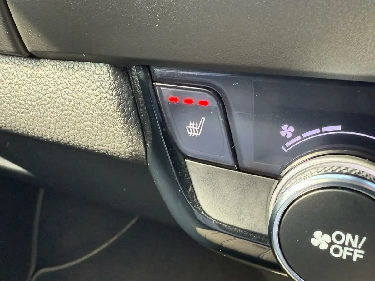 2020-honda-jazz-15-i-mmd-ex-big-51