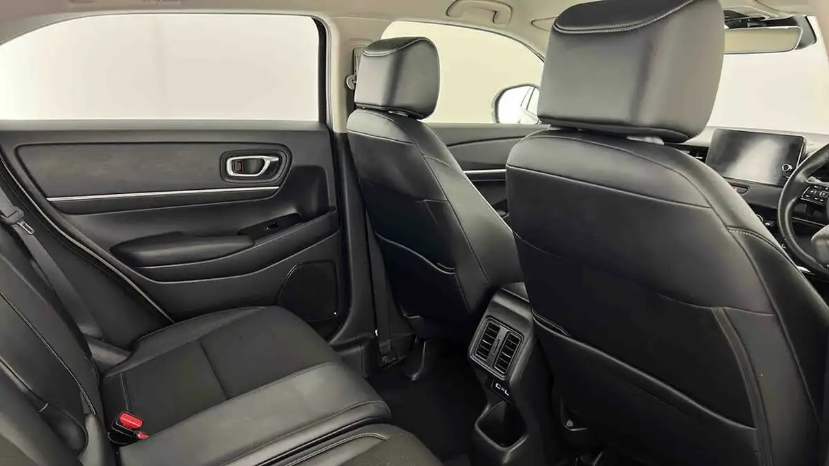 2023-honda-hr-v-15-i-mmd-advance-big-47