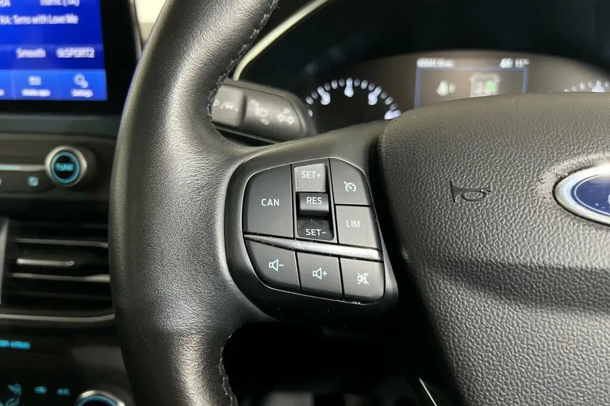 2020-ford-focus-15t-active-x-hatchback-big-22