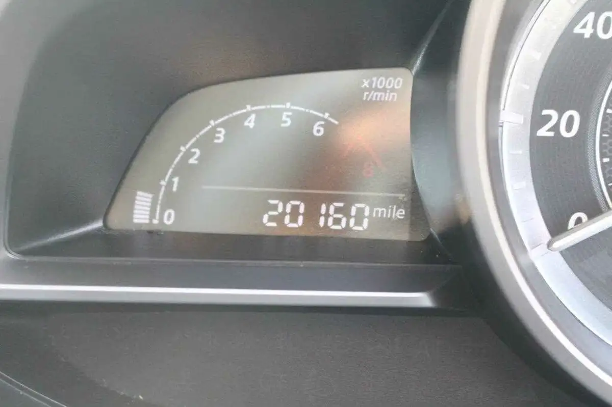 2016-mazda-mazda2-15-se-l-nav-big-22