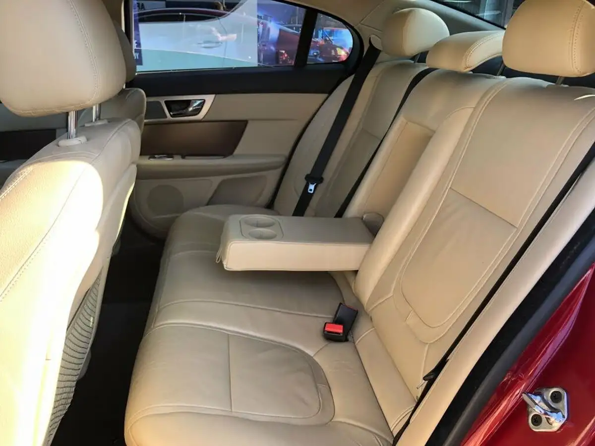 2014-jaguar-xf-22td-luxury-163ps-saloon-4d-big-22