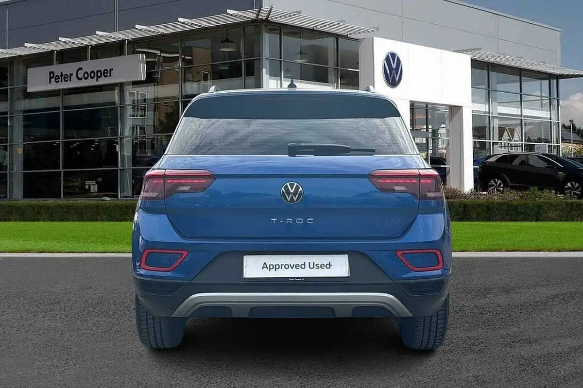 2023-volkswagen-t-roc-15-tsi-life-dsg-big-8