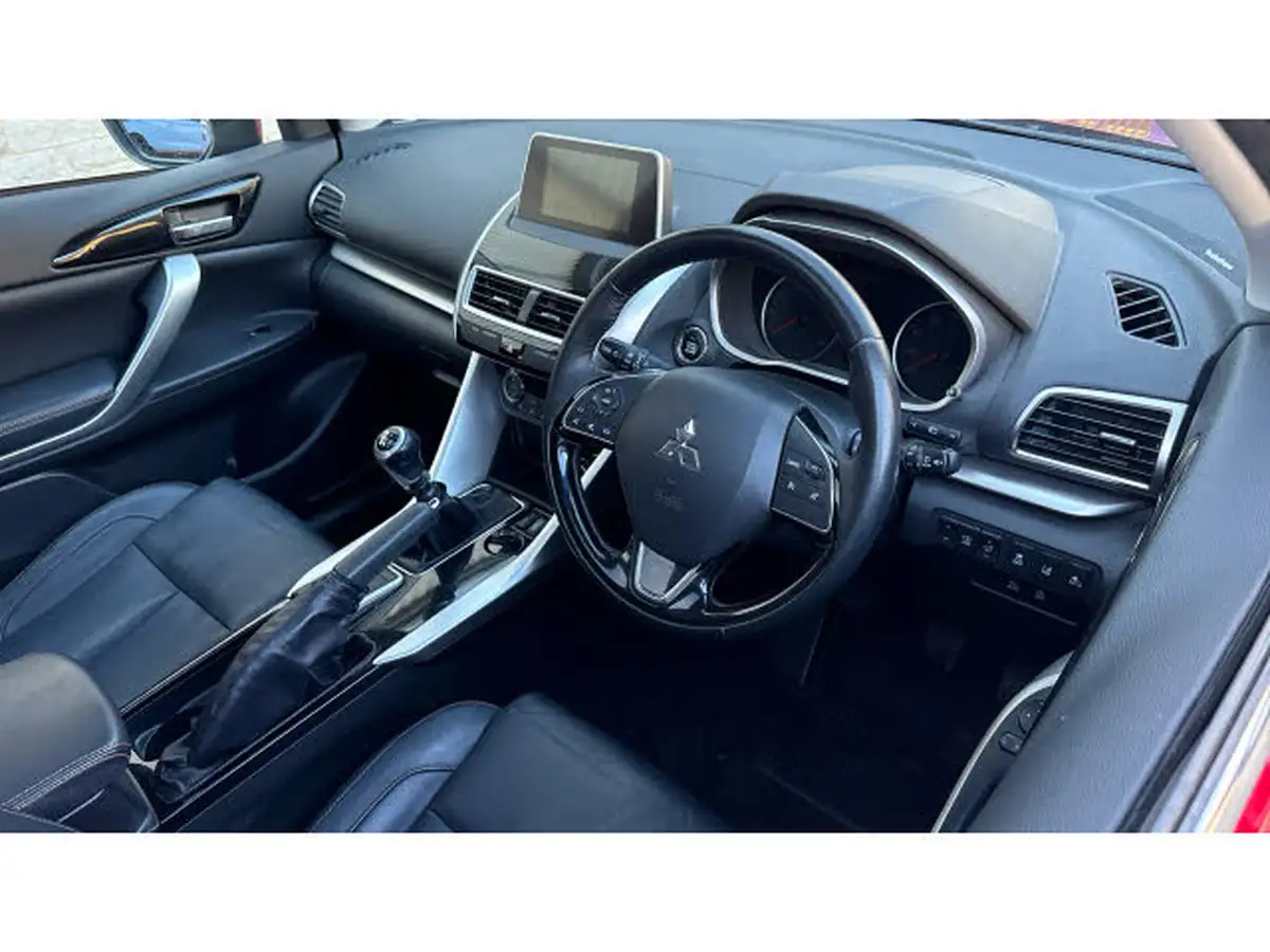 2019-mitsubishi-eclipse-cross-15-4-big-10