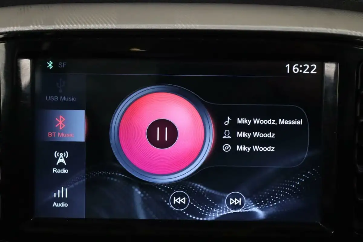2023-mg-mg3-15-vti-tech-exclusive-nav-big-30