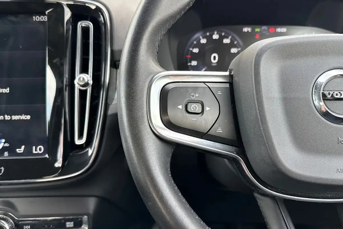 2020-volvo-xc40-20-t4-inscription-pro-big-33