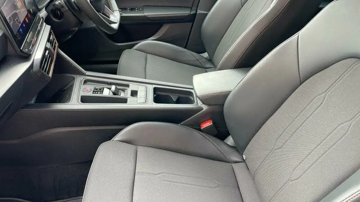 2024-cupra-formentor-14-e-hybrid-v1-big-31