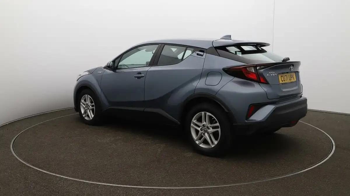 2021-toyota-c-hr-18-vvt-i-icon-big-5