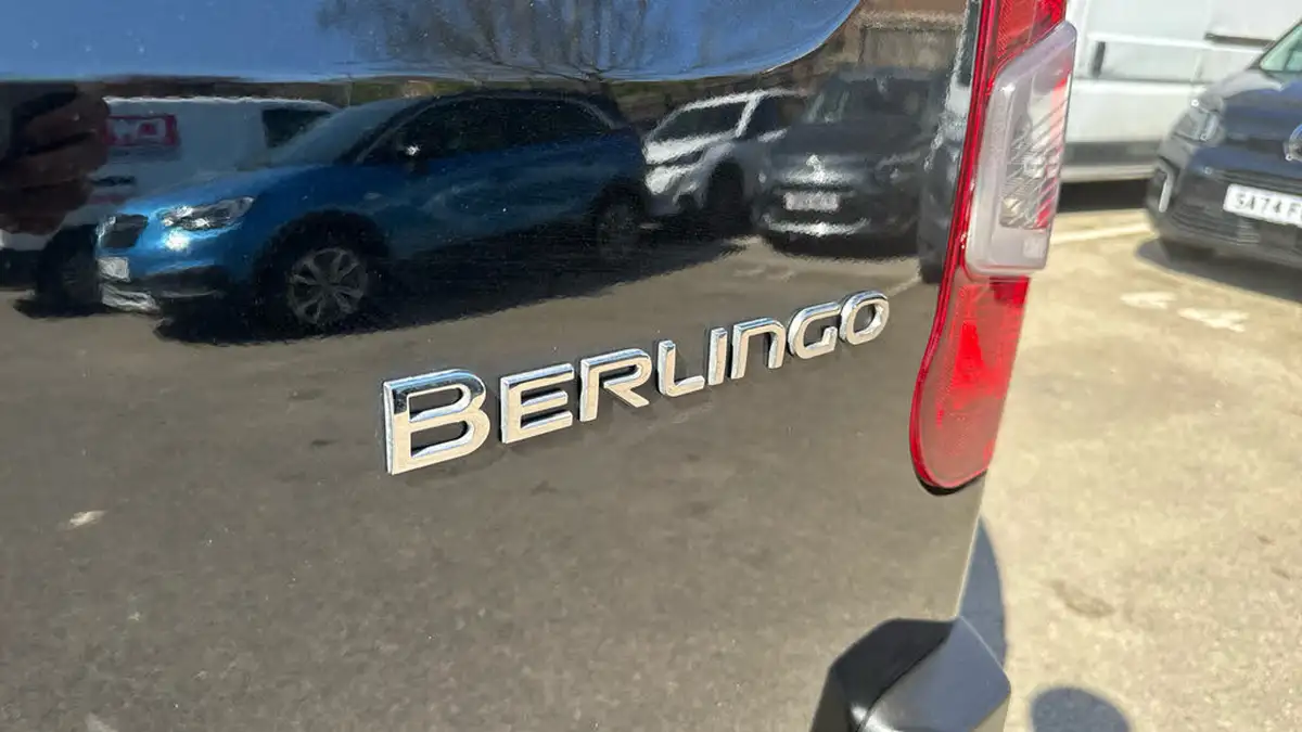 2024-citroen-berlingo-15-bluehdi-m-enterprise-130pseu6e-eat8-big-41