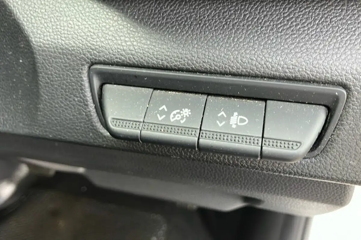 2022-renault-trafic-20dci-sl28-130-business-big-19