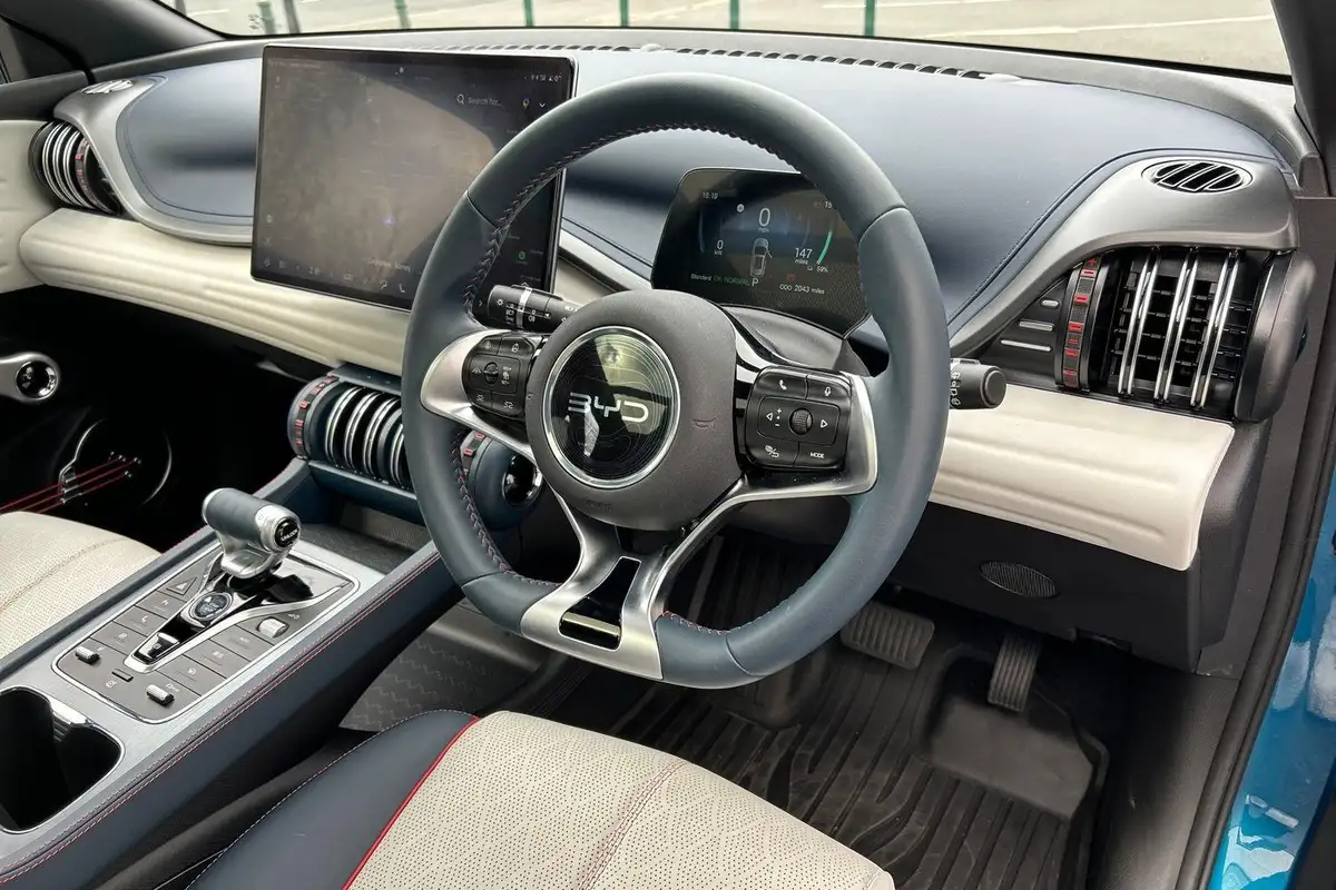 2024-byd-atto-3-e-design-big-27