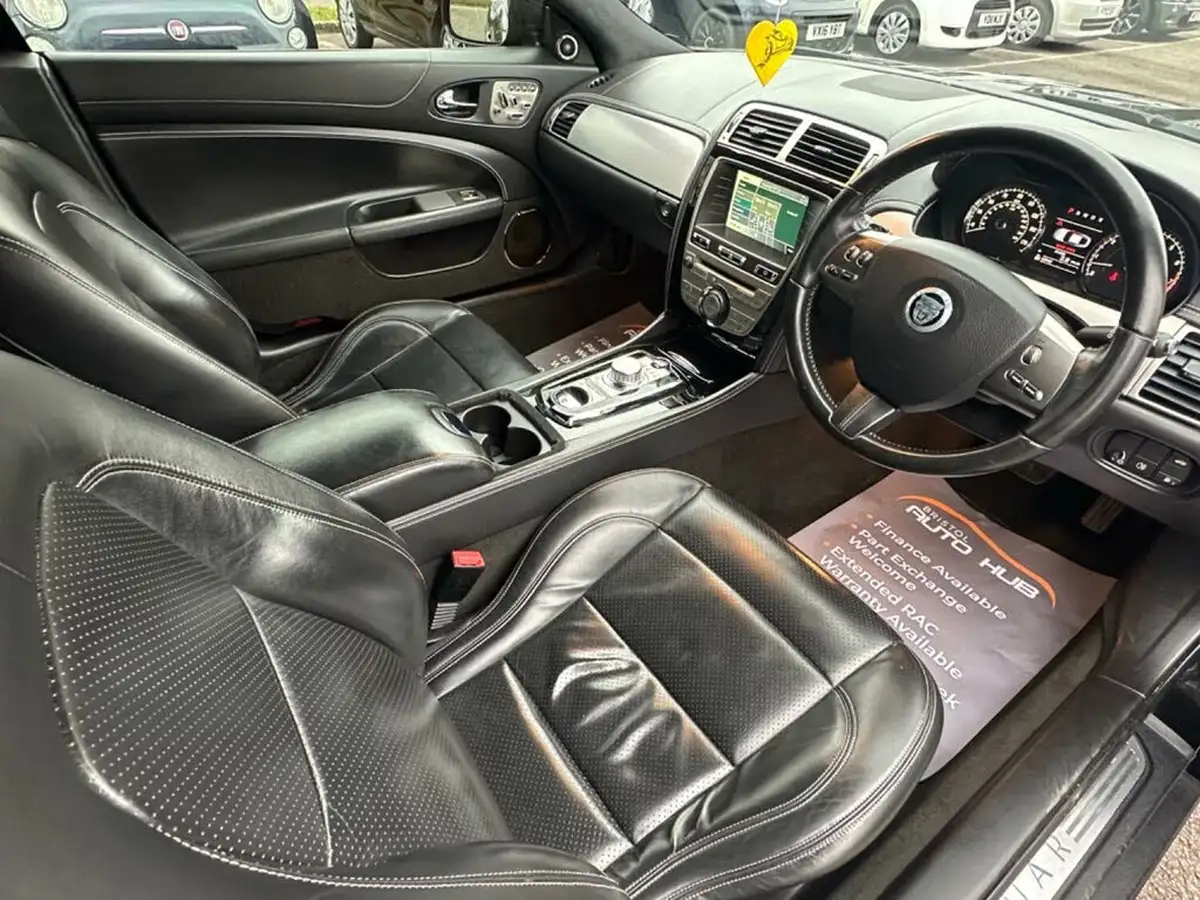 2010-jaguar-xk-50-portfolio-coupe-big-9