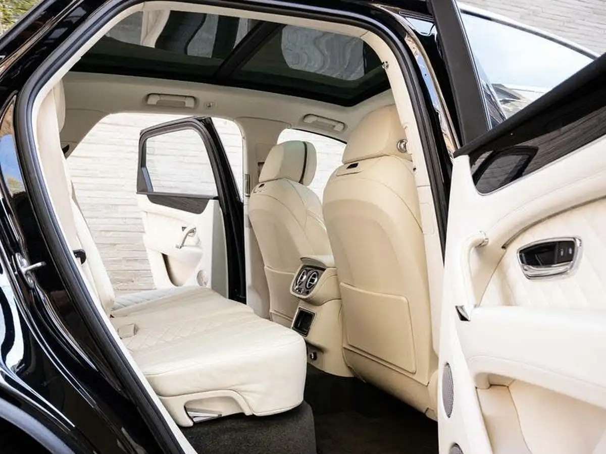 2019-bentley-bentayga-60-w12-speed-big-32