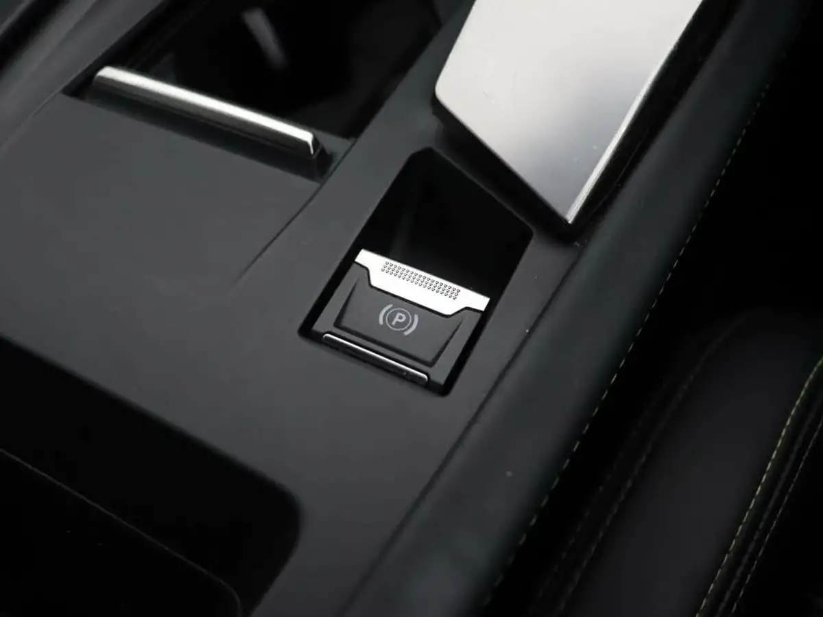 2022-peugeot-308-sw-15-bluehdi-gt-station-wagon-big-21