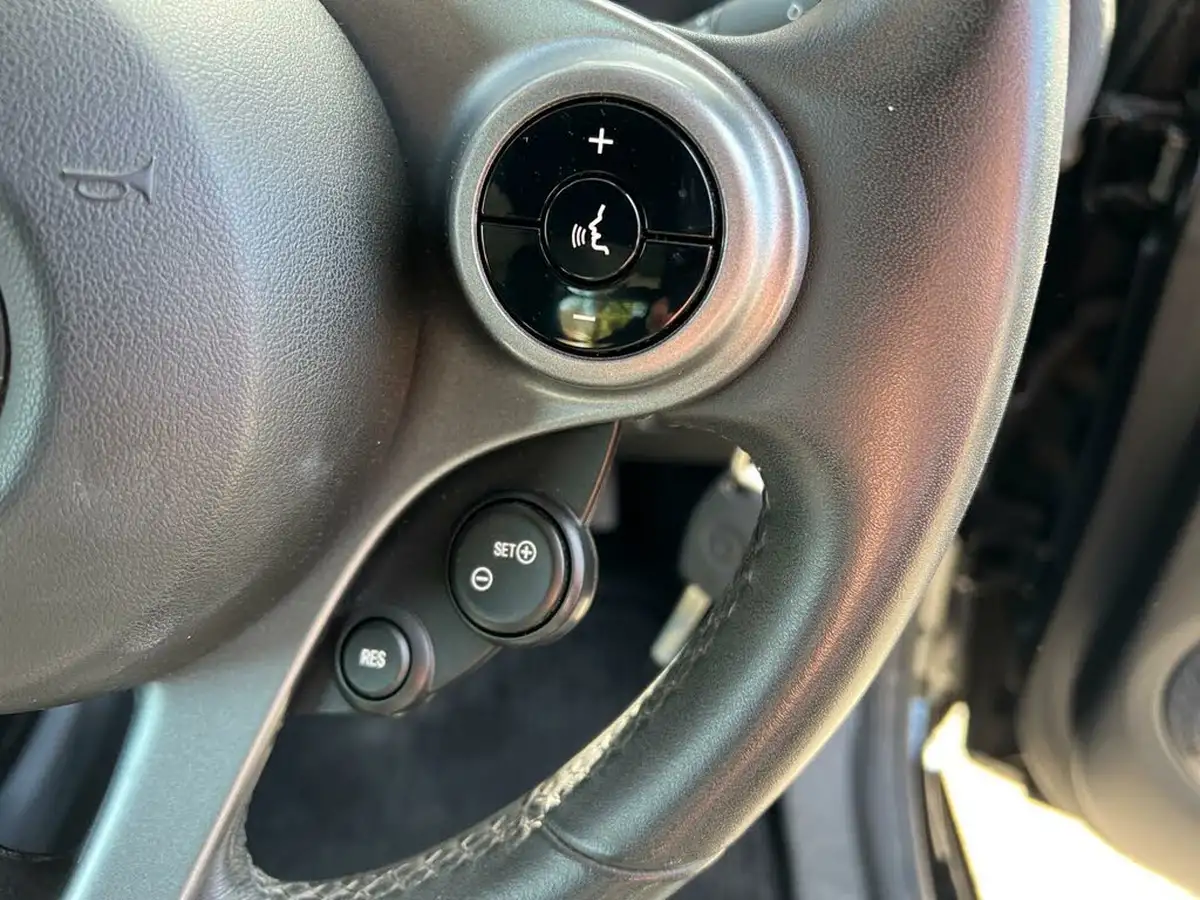 2016-smart-fortwo-10-prime-70bhp-premiumss-coupe-twinamic-big-9