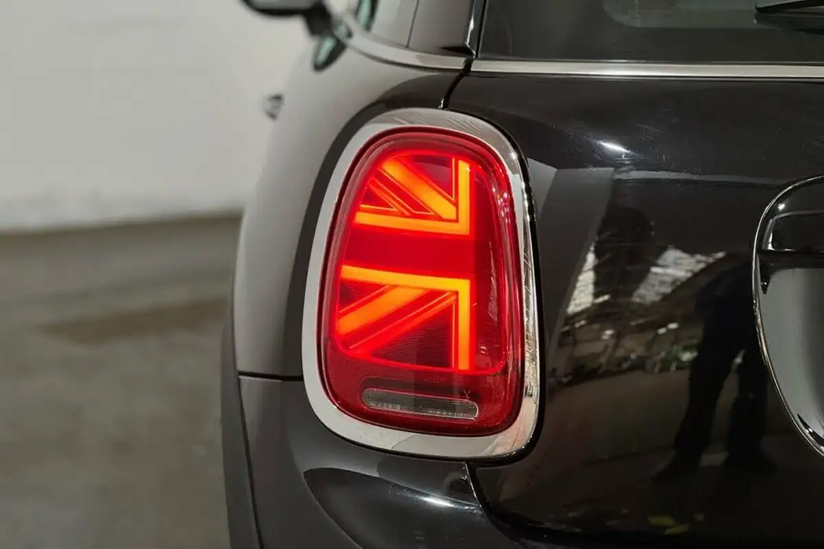 2019-mini-cooper-15-cooper-classic-hatchback-3d-auto-big-14