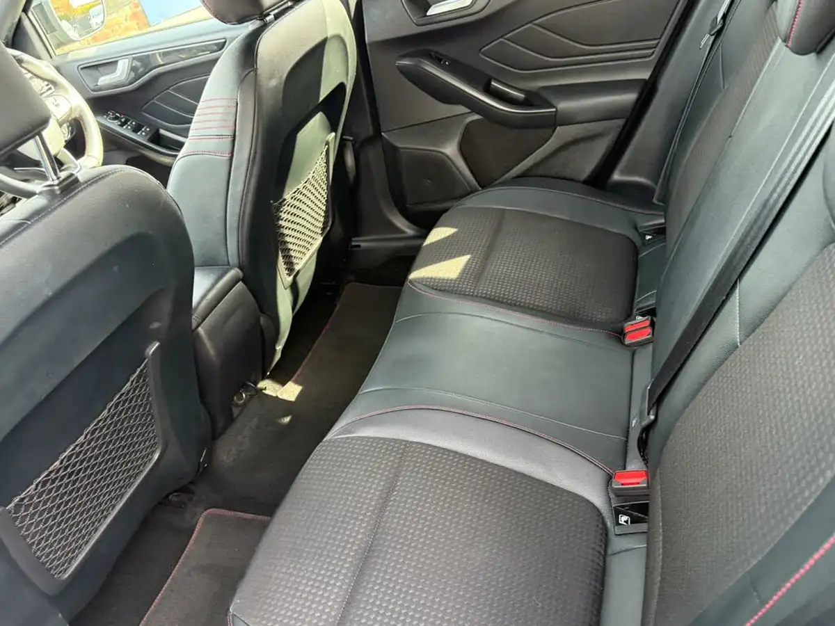 2022-ford-focus-big-21