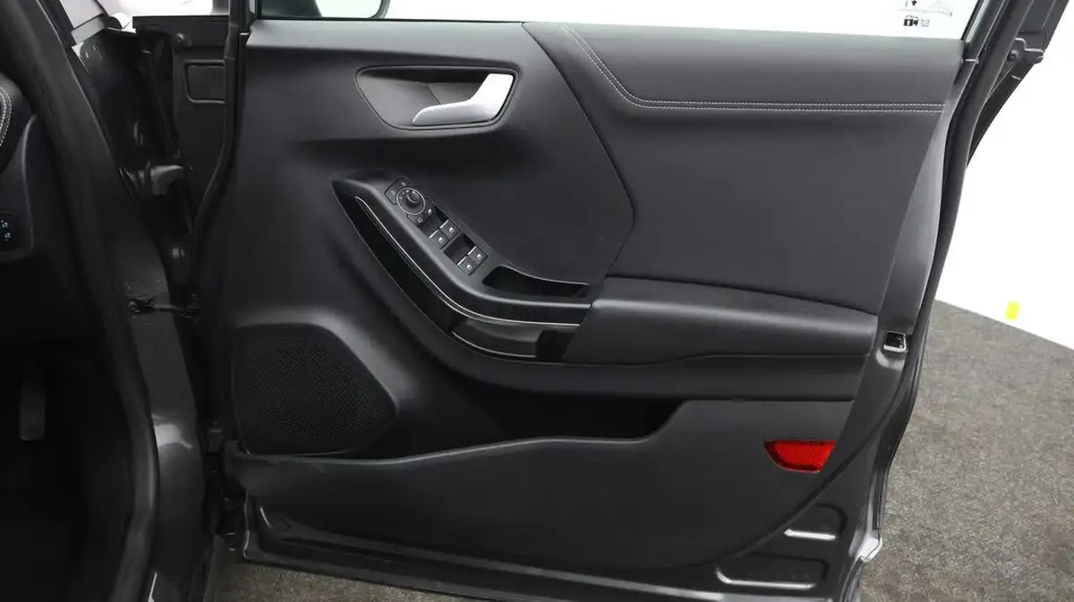 2021-ford-puma-suv-10-st-line-x-vignale-155ps-hybrid-mhev-big-14