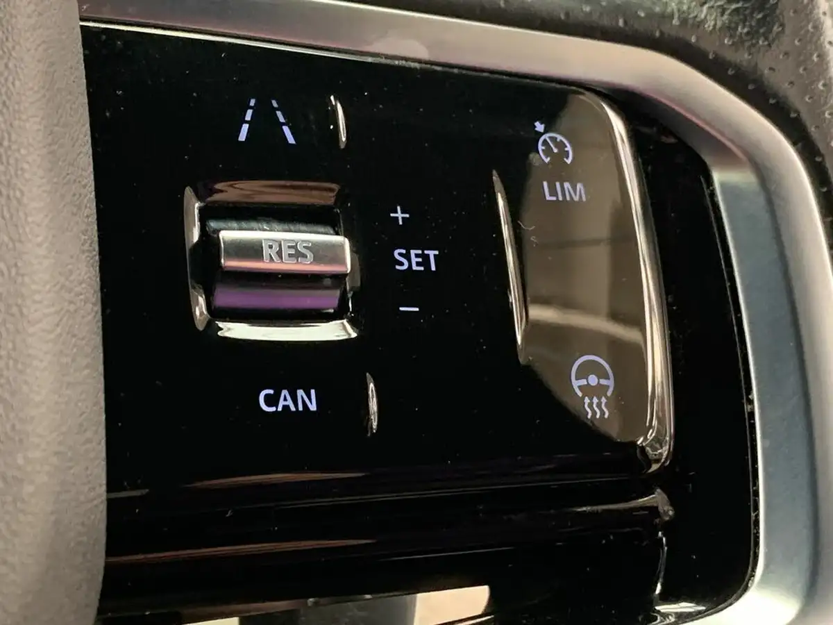2022-land-rover-range-rover-velar-20-d200-velar-edition-big-23
