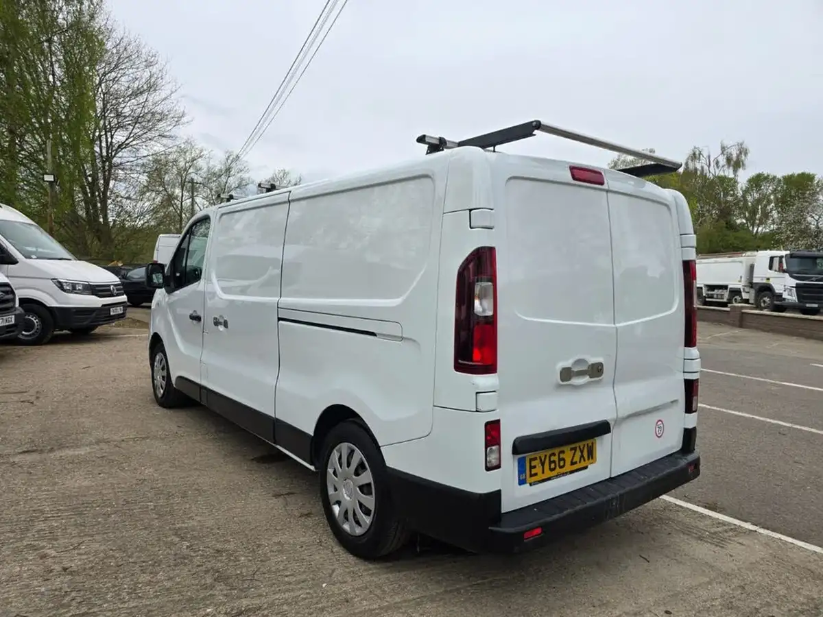 2017-renault-trafic-16dci-ll29-125-business-panel-big-7