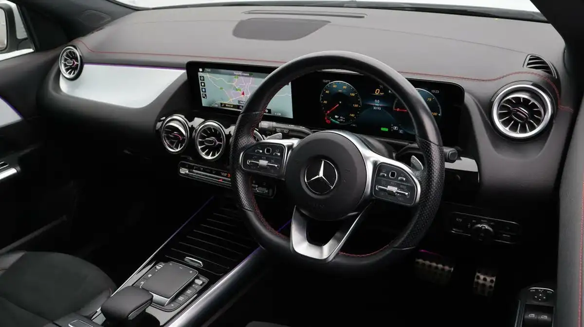 2022-mercedes-benz-eqa-e-eqa-250-amg-line-big-9