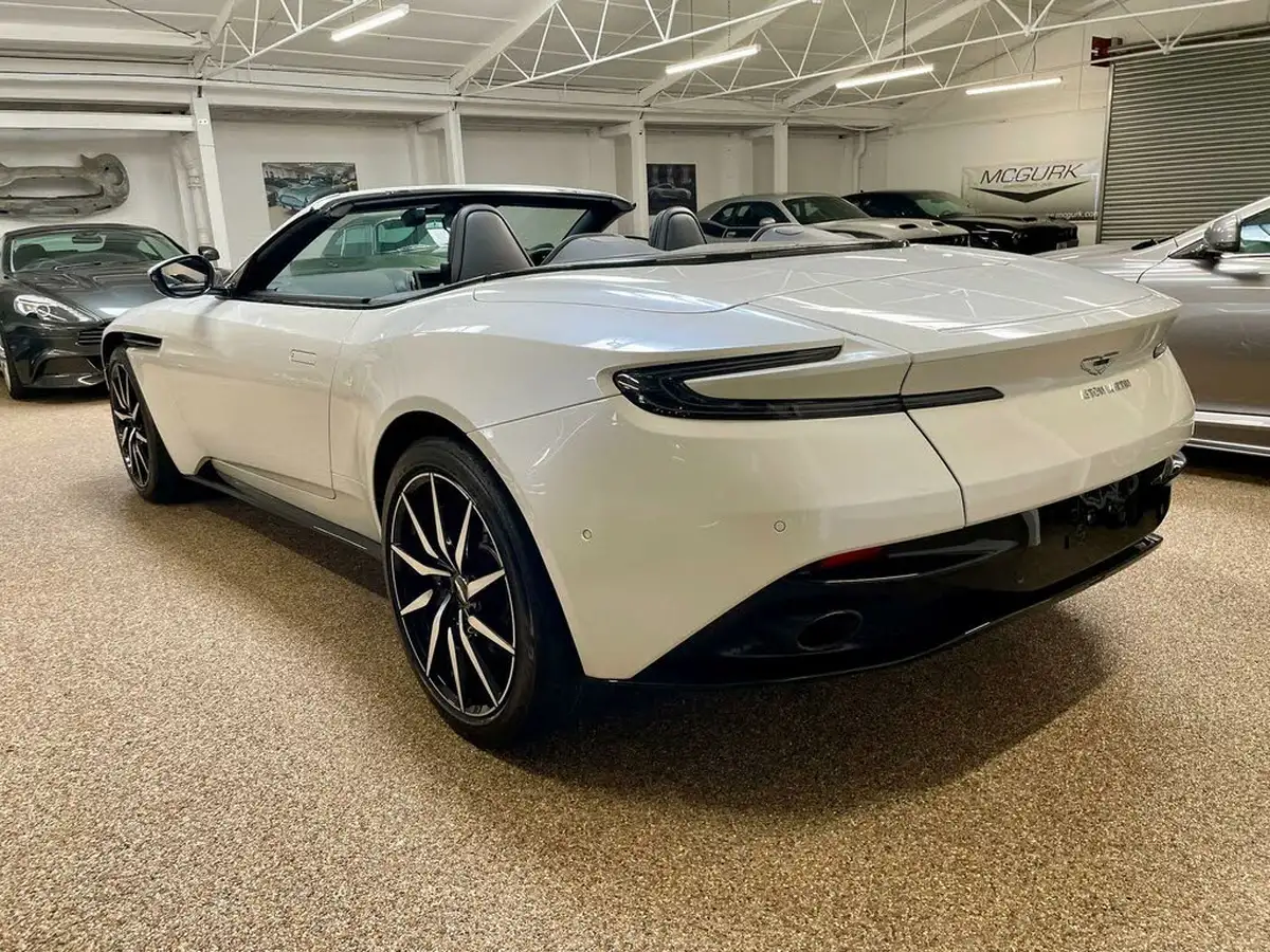2019-aston-martin-db11-40-v8-big-3