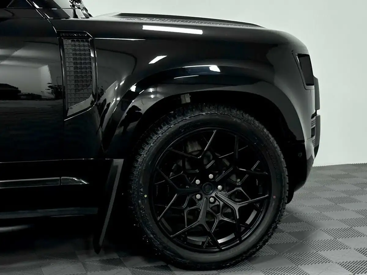 2024-land-rover-110-defender-30-d250-xs-edition-big-8
