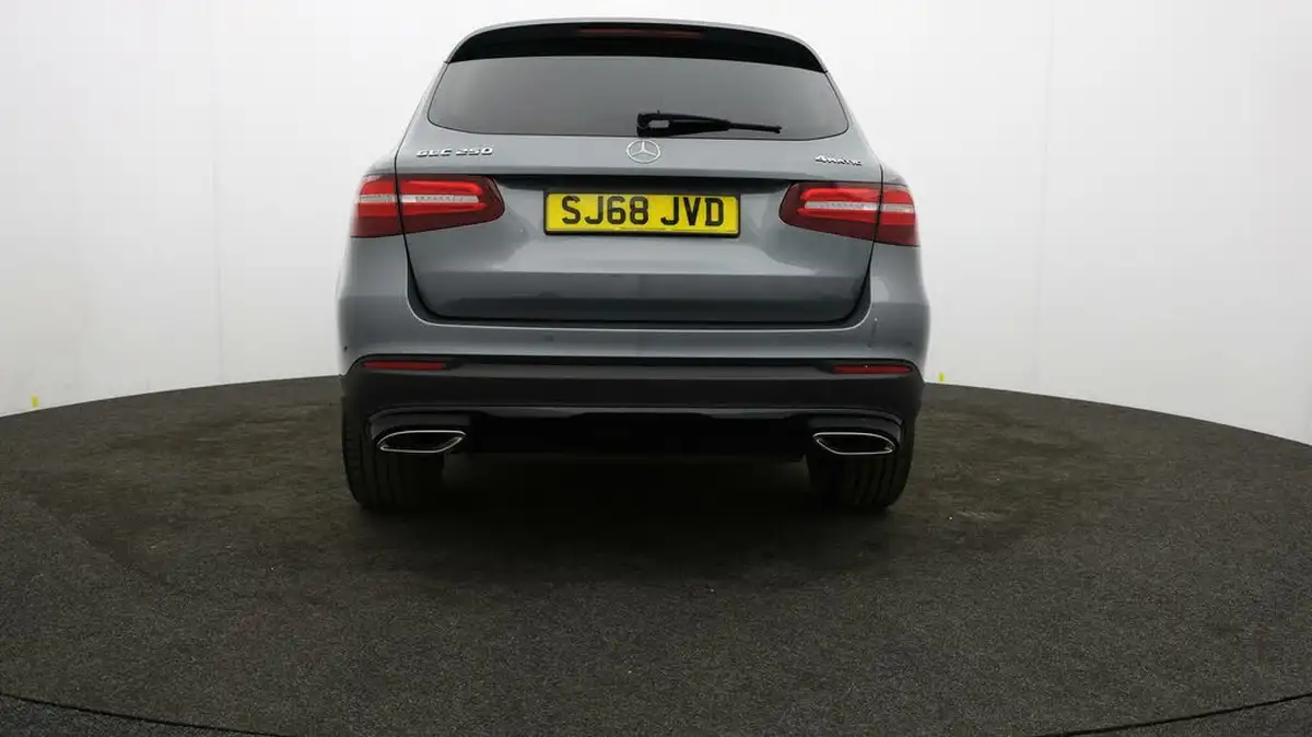 2018-mercedes-benz-glc-class-20-glc250-urban-edition-big-47