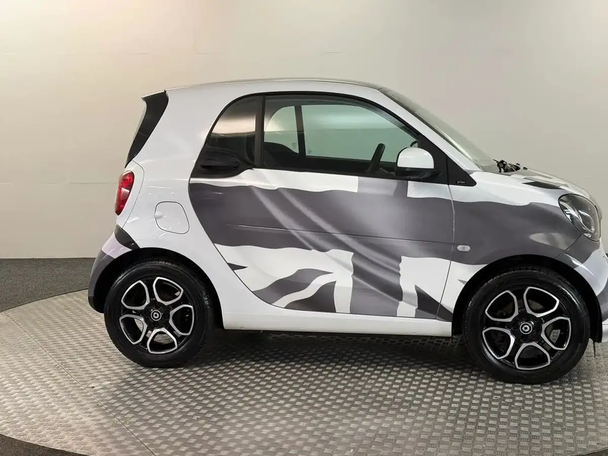 2017-smart-fortwo-09-prime-90bhp-ss-coupe-big-2
