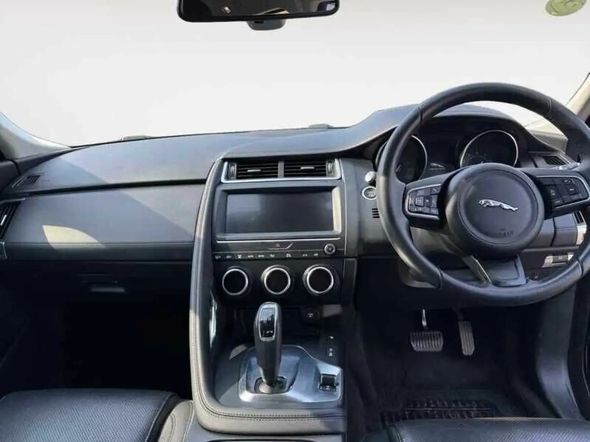 2019-jaguar-e-pace-20-i4-200ps-big-3