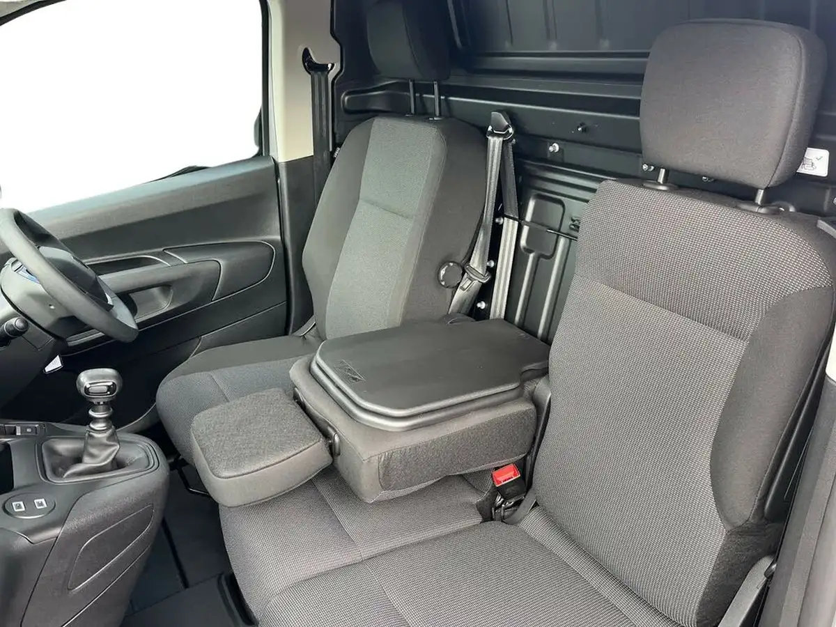 2024-peugeot-partner-15-bluehdi-professional-100pseu6d-big-8