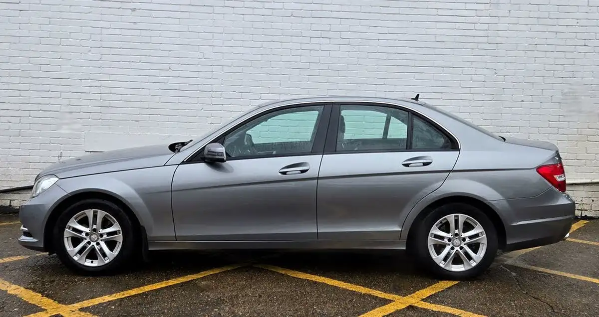 2013-mercedes-benz-c-class-16-c180-executive-se-saloon-4d-7g-tronic-plus-big-4